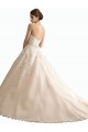 Comprare Avorio & Champagne Abito da ballo Scollatura a V Cattedrale di treno Tulle Pizzo Abiti da sposa
