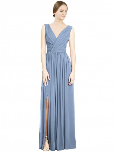 Comprare Blu polveroso Linea A Scollatura a V Chiffona Lunga Abiti da damigella donore